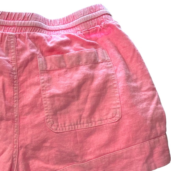 NWT Universal Thread Bright Pink Shorts with Pockets - Picture 2 of 6